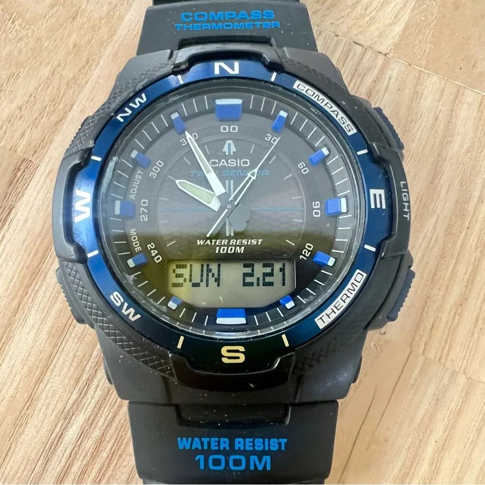 Casio mens analog digital blue black compass sport watch NEW BATTERY